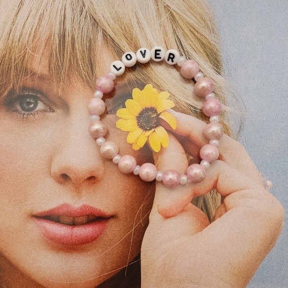 Taylor Swift Lover Inspired Friendship Bracelets Set Of 5 - Picture 6 of 9